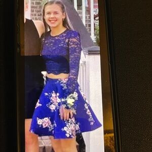 2 piece dress new without tags skirt w/ lace top perfect for homecoming size one